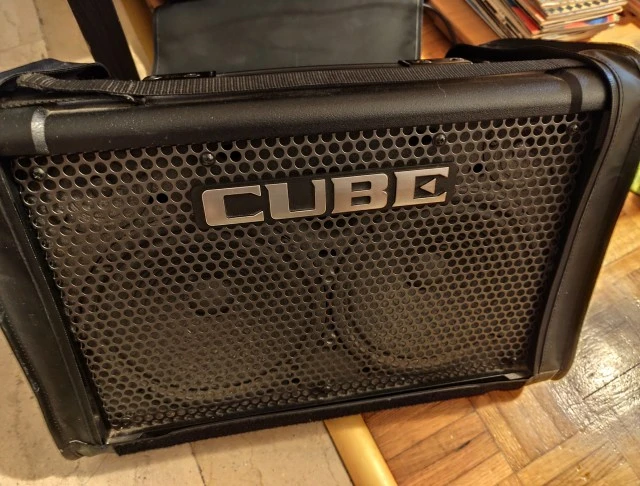 Roland Cube Street EX