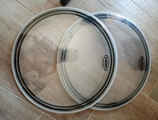 Evans EC2 16” + EC Reso 35euro