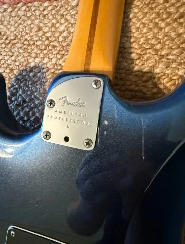 Fender American Professional II Startocaster Dark Night