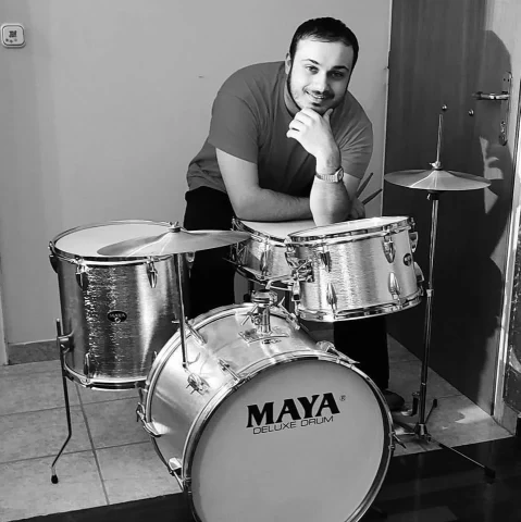 Παραδίδονται Μαθήματα Drums &amp; Κρουστών