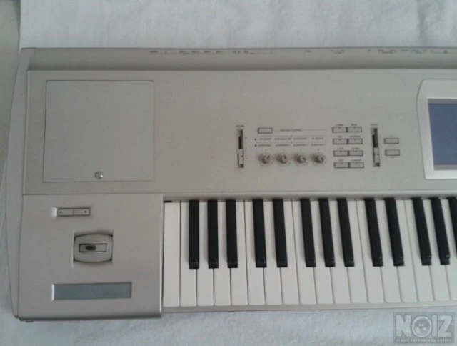Korg Triton Studio
