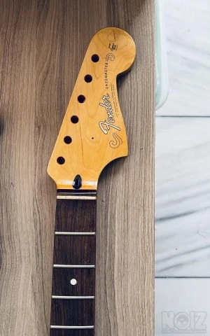 Squier CV Jazzmaster 60s rosewood neck