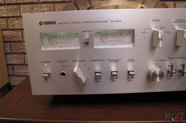 Ολοκληρωμένος Ενισχυτής Yamaha CA - 2
