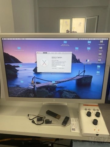 Mac Pro 3.1 (Early 2008) μαζί με Display