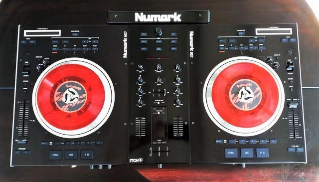 Numark NS7+NSFX Motorized DJ Controller