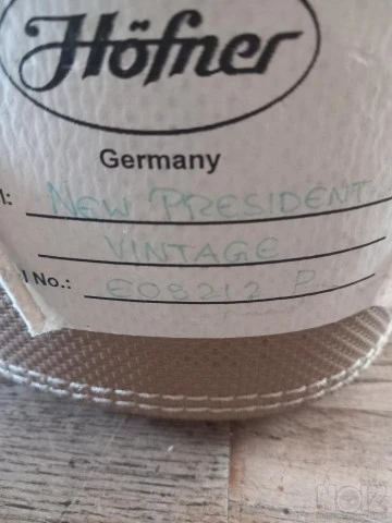 Hofner New President Vintage
