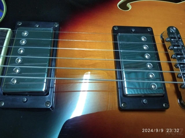 Ibanez semi hollow AS73