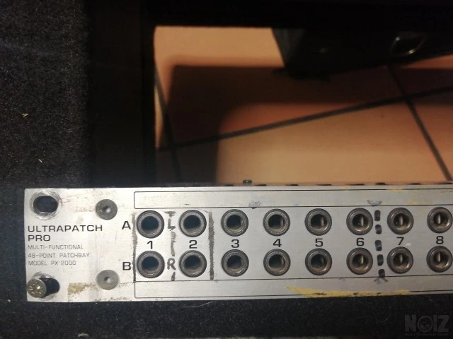 BERINGER Ultrapatch Pro PX 2000