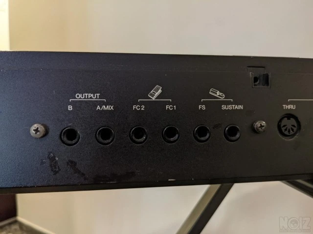 Yamaha DX7 (DX7IID) με σκληρή θήκη/hard 