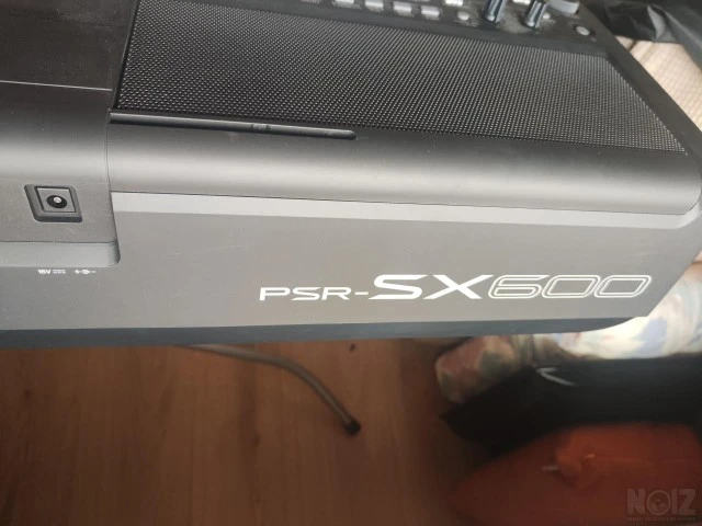 Yamaha PSR sx 600 ΜΕ ΠΟΛΛΑ ΕΞ