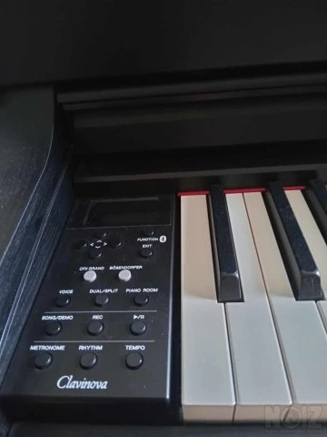 Yamaha CLP-645B - Black