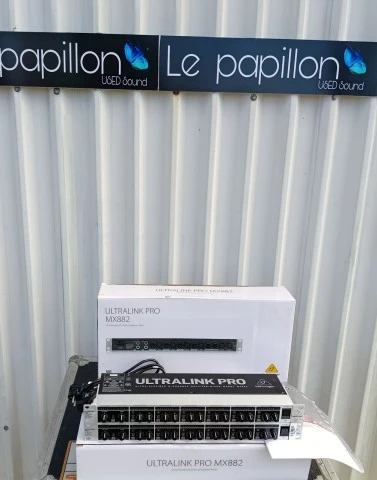 SPLITTER Behringer MX882 V2 Ultralink Pr