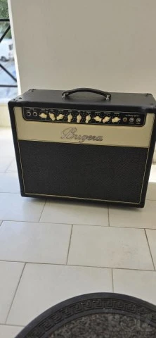 Bugera v22