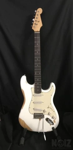 Custom stratocaster