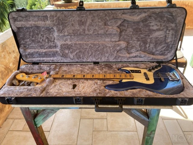 Fender American Ultra Jazz Bass - Cobra 