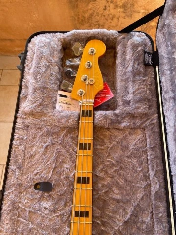 Fender American Ultra Jazz Bass - Cobra 