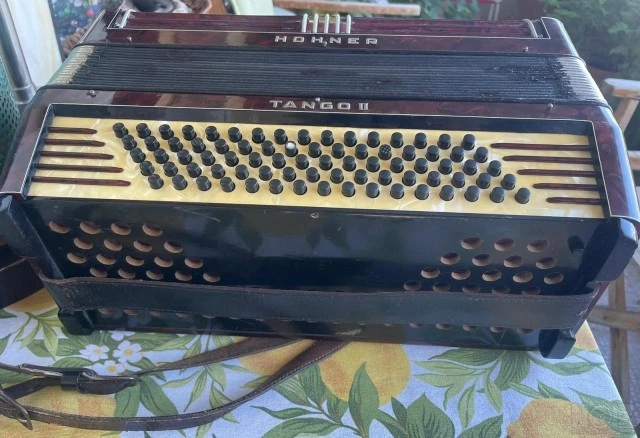 Ακκορντεόν HOHNER TANGO 2