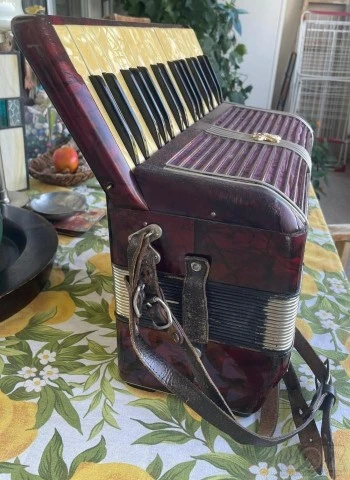 Ακκορντεόν HOHNER TANGO 2