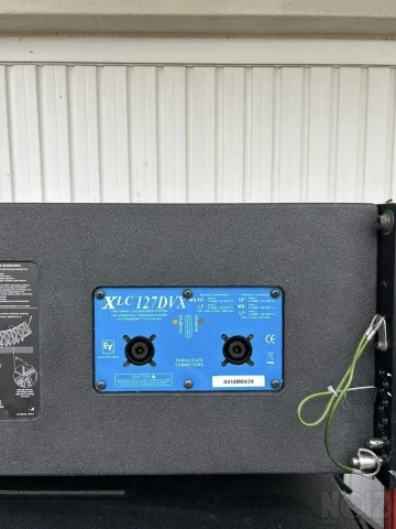 Electro Voice XLC127 DVX Line Array