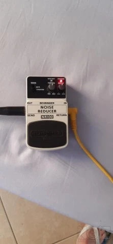 Noise reducer/mute - behringer