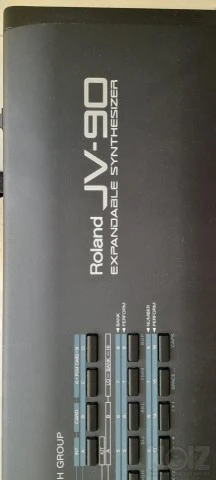 Roland JV-90