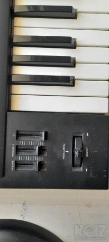Roland JV-90