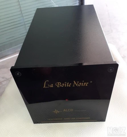 La Boite Noir Hologram Audio Line Condit
