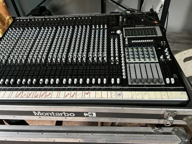 ΚΟΝΣΟΛΑ Montarbo MX 28 Pro Mixer