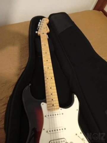 Fender Stratocaster made in Mexico locki