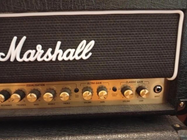 Marshall DSL20HR και Marshall MX112 με C