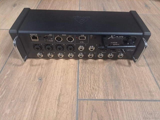 Ψηφιακή κονσόλα Behringer