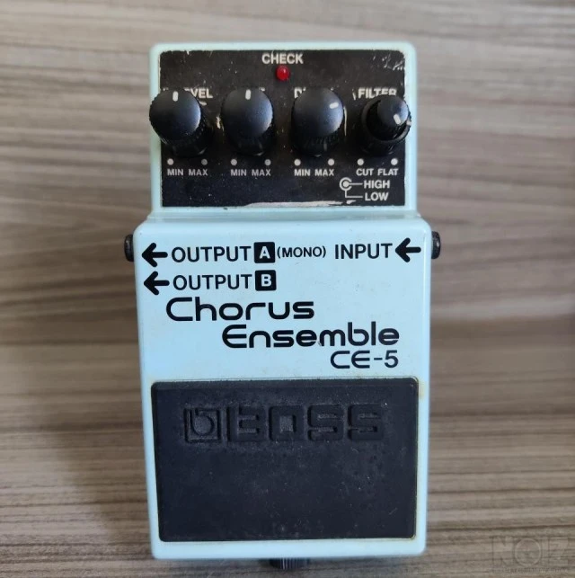 Boss CE-5 Chorus ensemble