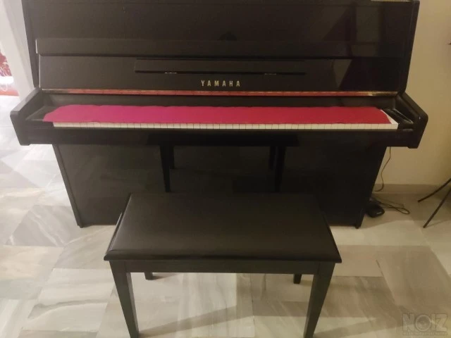 Yamaha C-108 PE Πιάνο