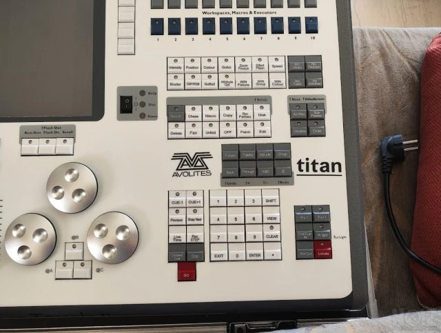 set Avolites Tiger Touch II+Avolites Tit