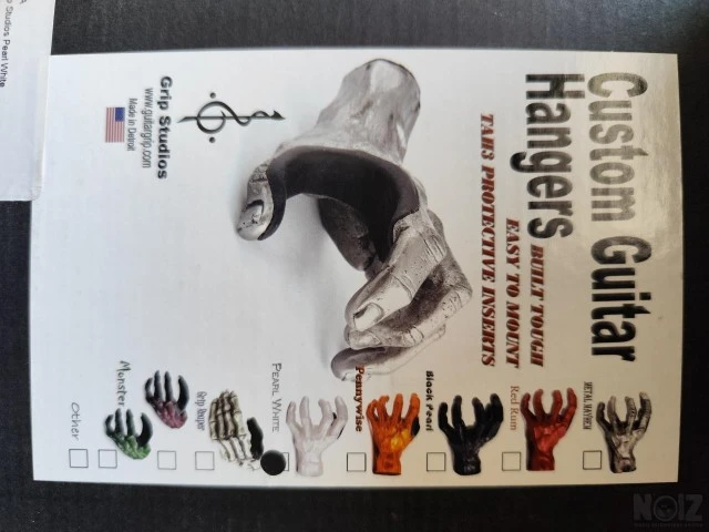 Grip Studios Custom Guitar Hanger – Pear