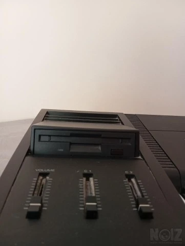 Rolland Xp-60 synthesizer keyboard