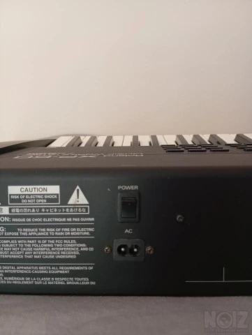 Rolland Xp-60 synthesizer keyboard