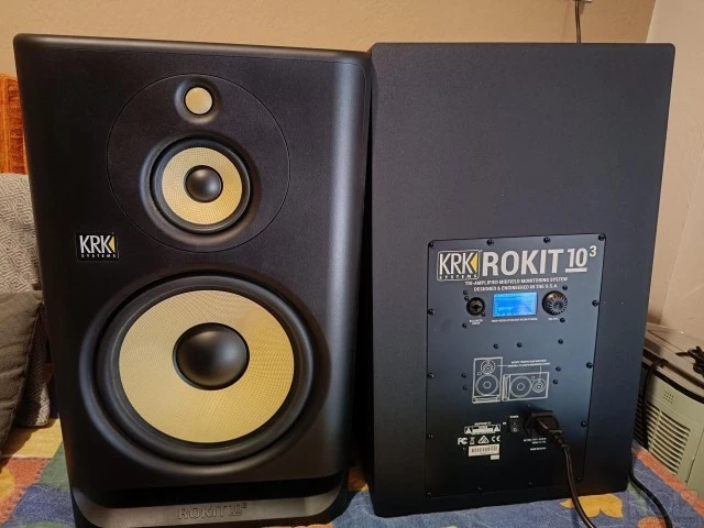 KRK Rokit 10-3 G4 (3 ways monitor)