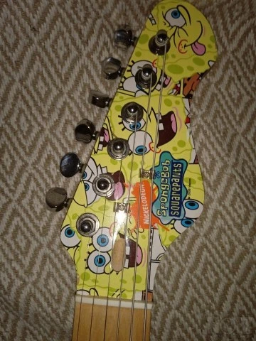 SpongeBob electric guitar with amp
