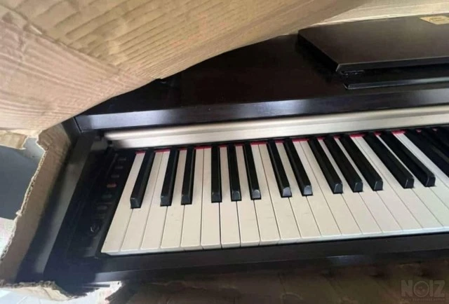 Yamaha clavinova CLP220