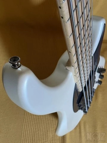 Dingwall NG3 5-string Ducati Pearl White