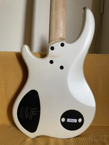Dingwall NG3 5-string Ducati Pearl White