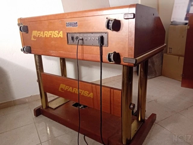 Αρμόνιο Farfisa Louvre P