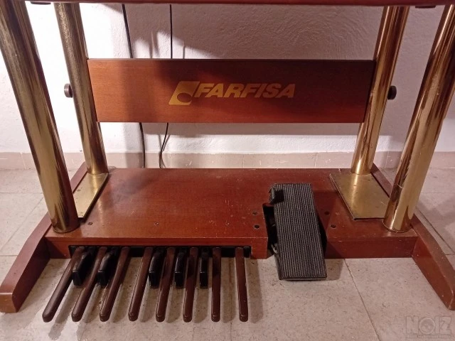 Αρμόνιο Farfisa Louvre P