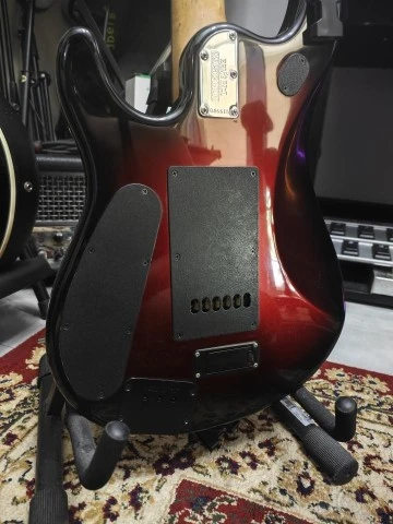 Musicman jp6 - cherryburst
