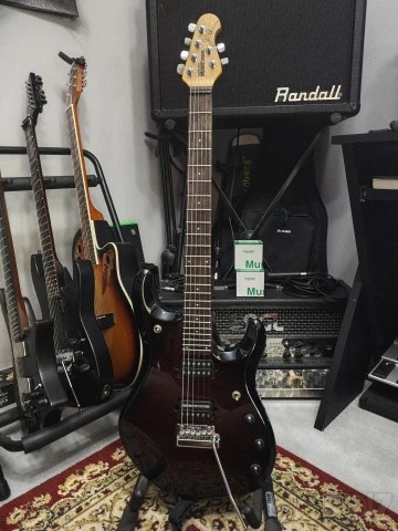 Musicman jp6 - cherryburst
