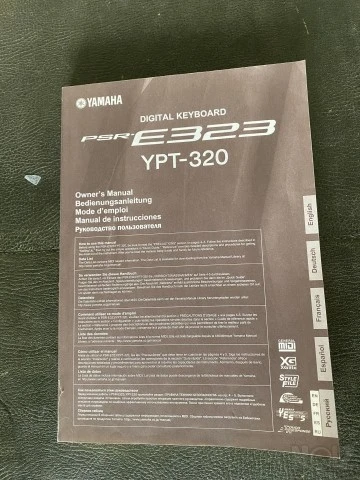 YAMAHA PSR-E323  Keyboard  61 Key Portab