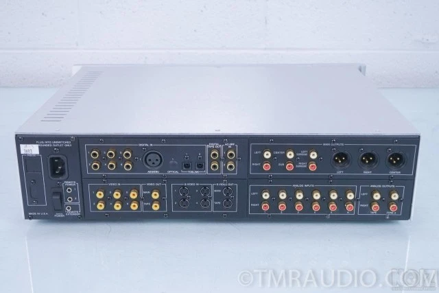 DAC  Preamplifier  Theta  Casa  Nova