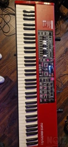 Nord electro 5d 73 με hard case