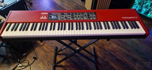 Nord piano 3  88 με case και τα πενταλ τ